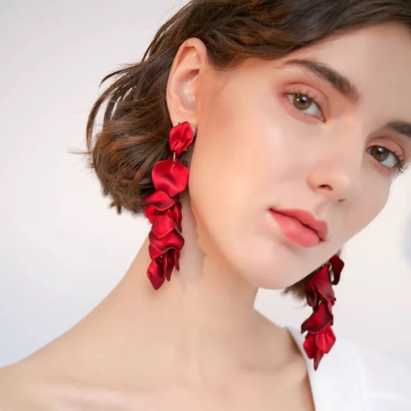 Dramatic Turquoise Petal Earrings - Picture 5 of 6